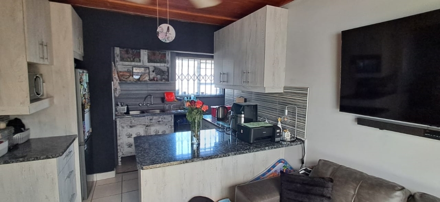 To Let 1 Bedroom Property for Rent in Abbotsford Eastern Cape